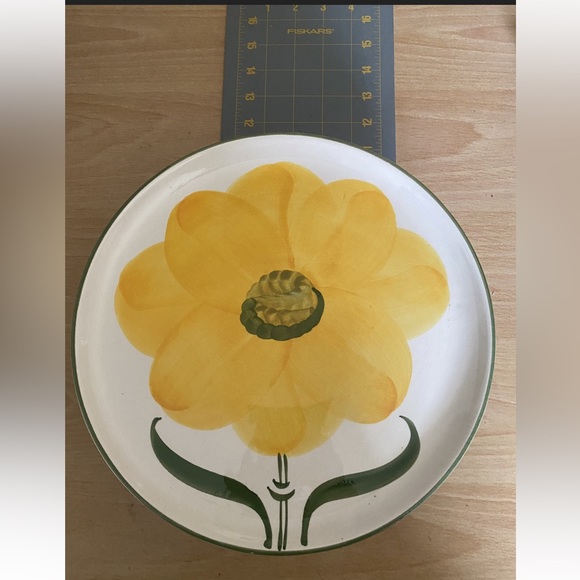 Vintage ceramic cake platter / cupcake display / pedestal dish - Picture 4 of 10